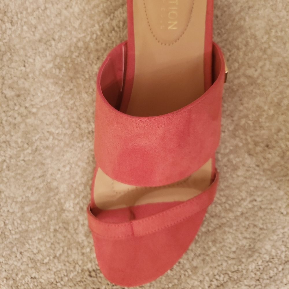 Kenneth Cole reaction mule